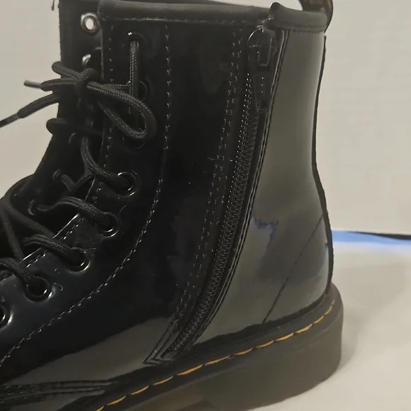 DR. Martins DOC Patent Leather Combat Glossy Black BOOTS 1460J Juniors US 3